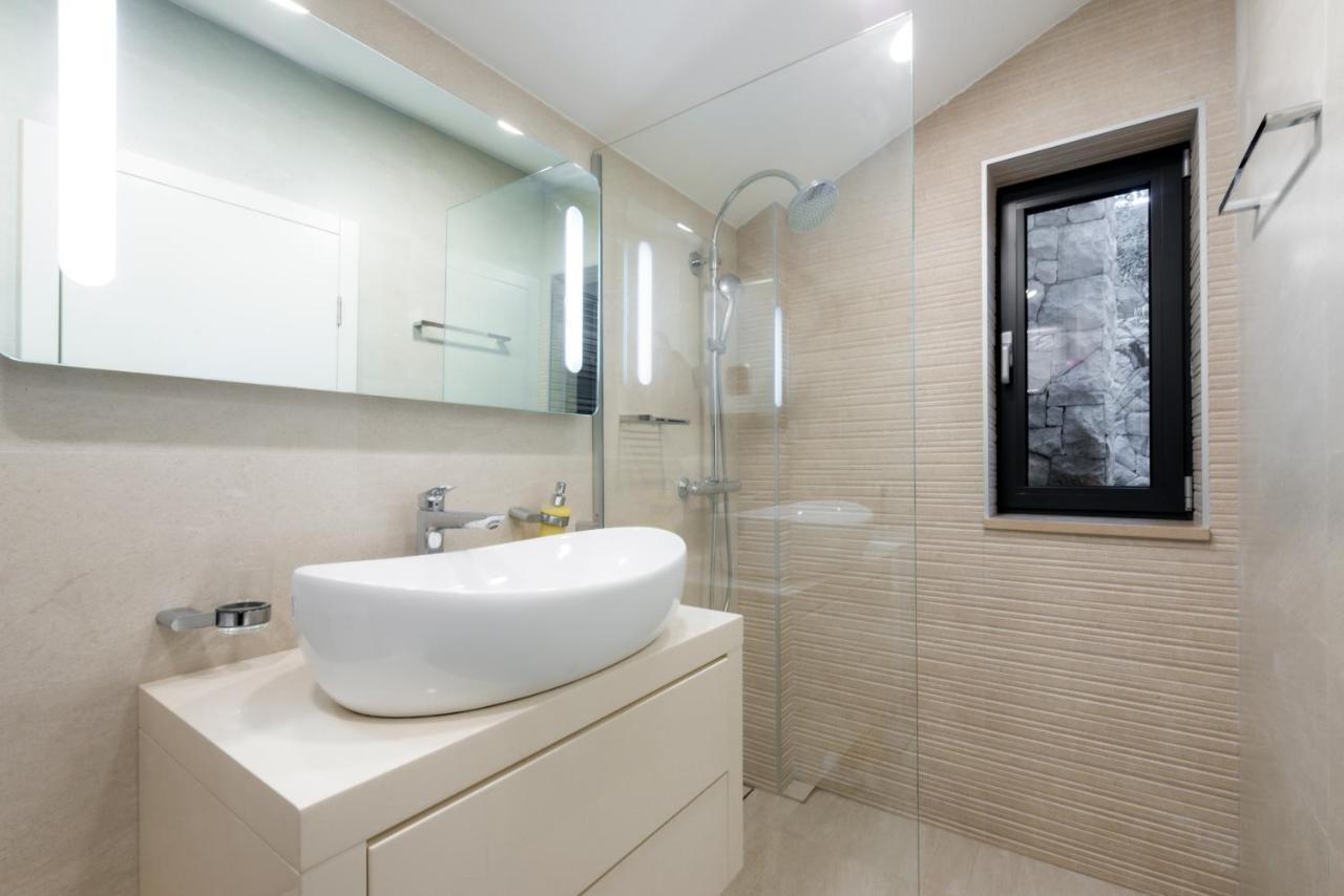 Adriatic Orsan Apartments ดูบรอฟนิก ภายนอก รูปภาพ